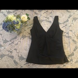 V-neck tank top